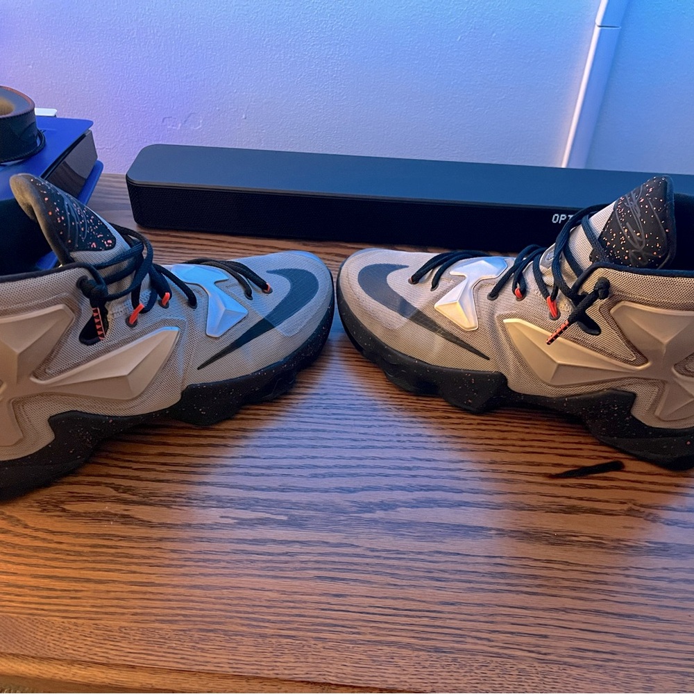 Lebron 13 “ Hot Lava- Rubber City” Size 13 like new worn a couple times.